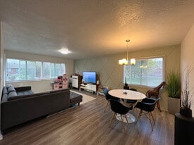 Building Photo - 264 E 500 N