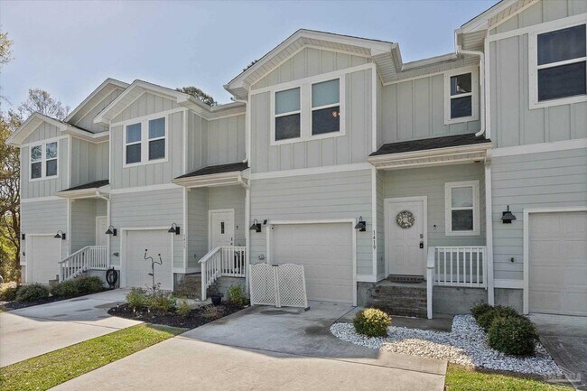 Building Photo - 1419 Iroquois Ct