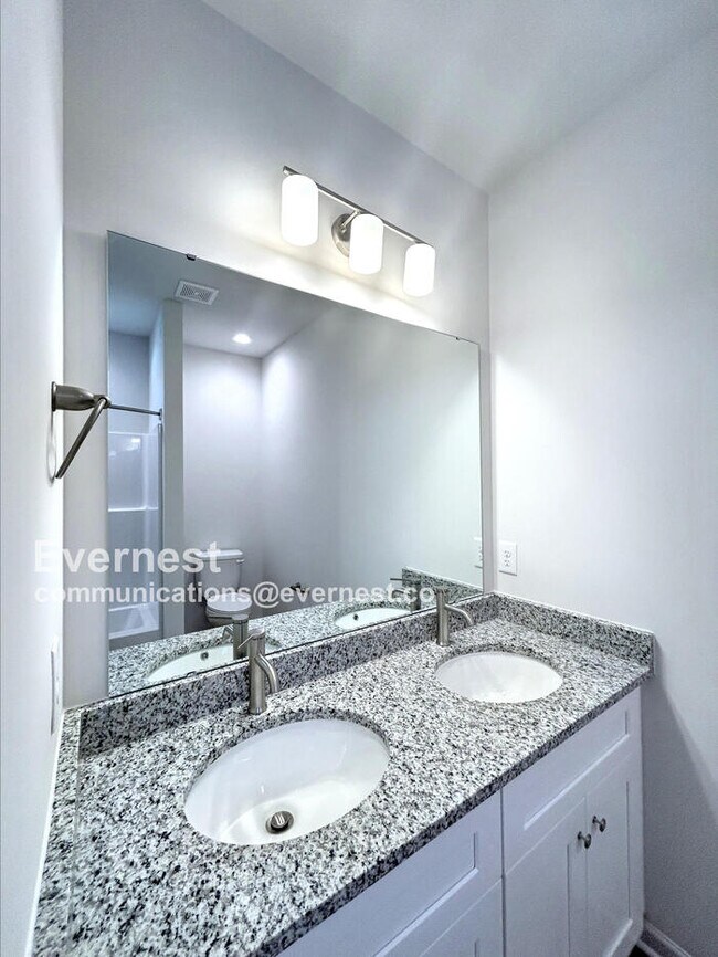 Building Photo - Modern Comfort: 3 Bed, 2 Bath Home with Attached Garage and Appliances | Pet Friendly | Available...