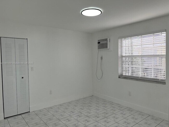 Building Photo - 3081 NW 94th St