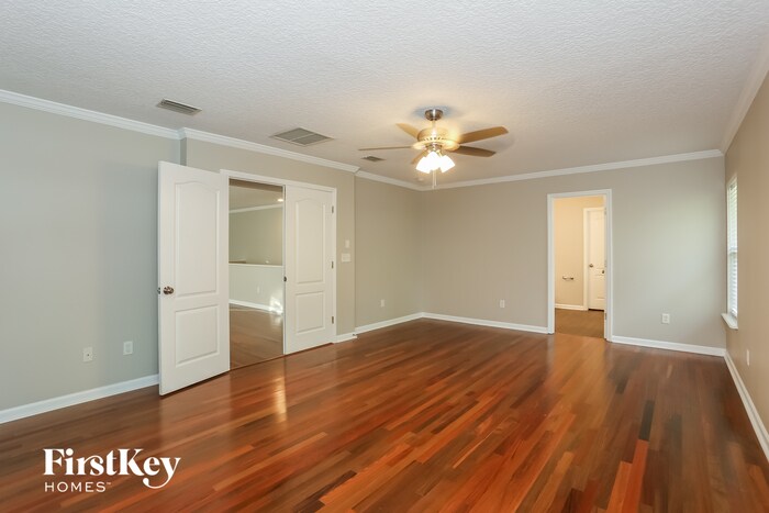 Building Photo - 12156 Pebble Point Dr E