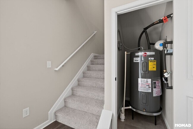 Building Photo - 203 Sage Woods Way