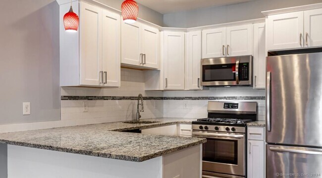 Building Photo - 3 Cherry Brook Rd