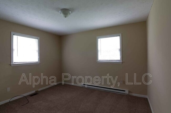 Building Photo - 107 Vesta Dr