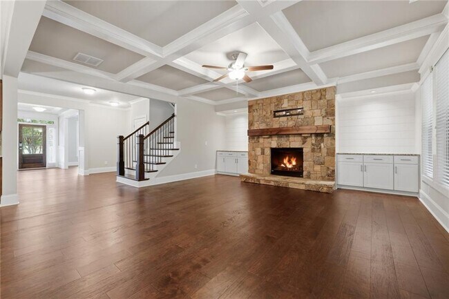 Building Photo - 710 Deer Holw Trce