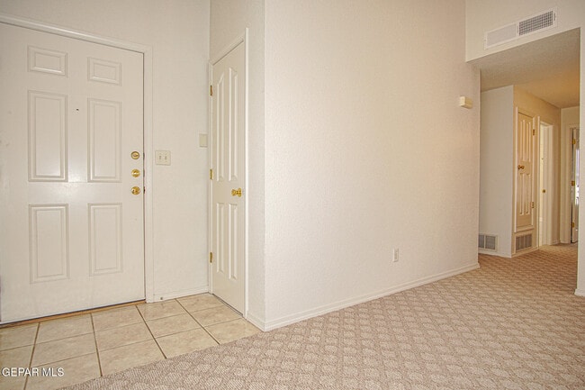 Building Photo - 6724 Dakota Ridge Dr