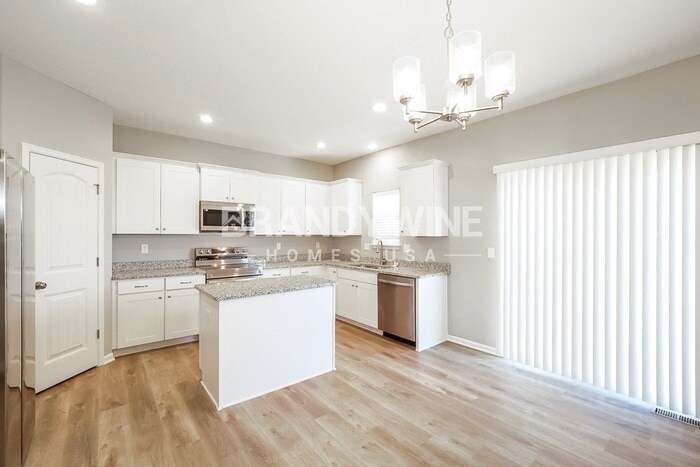 Building Photo - 607 Winter Dr