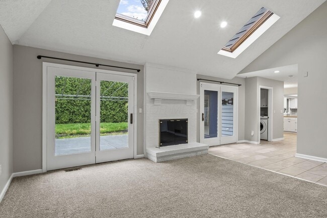 Building Photo - 1094 Farrington Dr