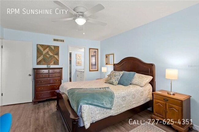 Building Photo - 2400 Winding Creek Blvd