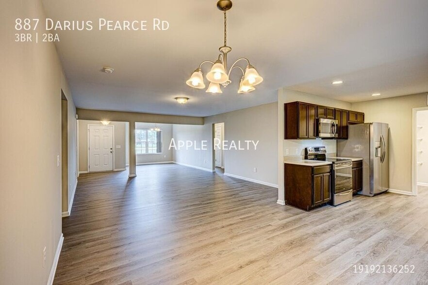 Building Photo - 887 Darius Pearce Rd