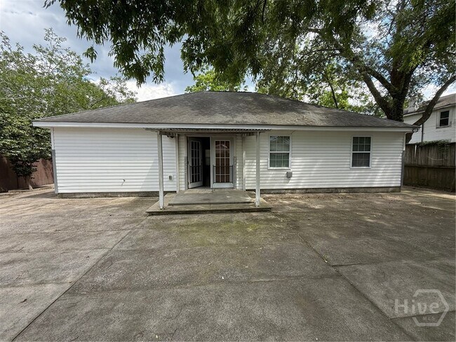 Building Photo - 209 Screven Ave