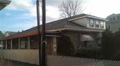 Building Photo - 629 N Hanover St