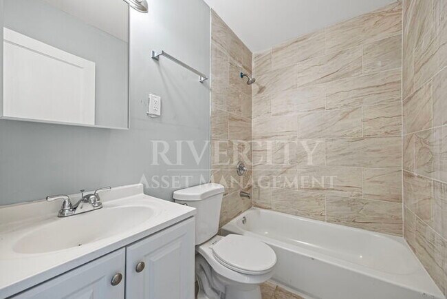 Building Photo - Beautiful Home Located In 38127 !! Section...