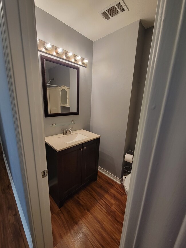 Building Photo - 1317 Jasmine St