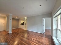 Building Photo - 4560 Strutfield Ln