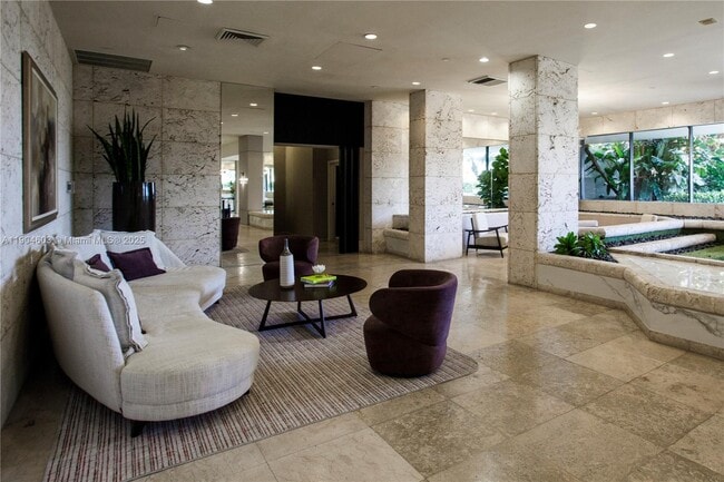 Building Photo - 1000 W Island Blvd