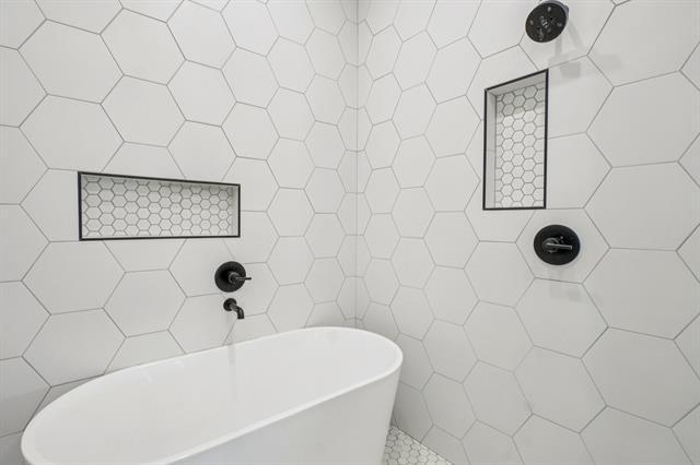 Building Photo - 145 N Henderson Ave