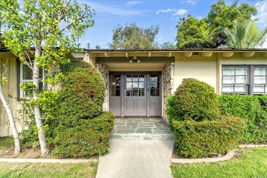 Building Photo - 16553 Hartsook St