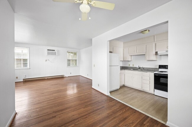 Building Photo - Amazing 2BR/1BA in the Heart of Hillsboro ...