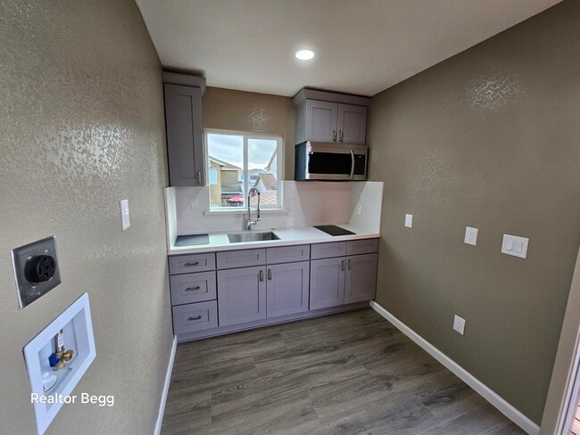 Building Photo - 2102 Black Rose Ln