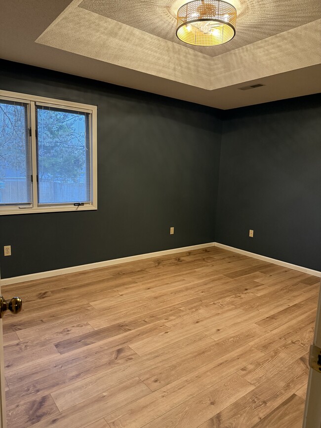 Building Photo - 1109 Chadwick Dr