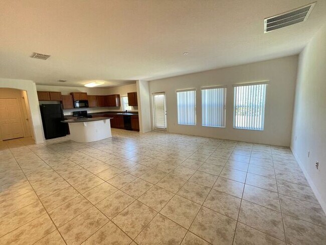 Building Photo - Bella Pointe-3641 Sail Harbor Dr Kissimmee...