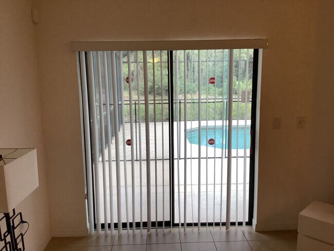 Building Photo - Furnished 4-Bedroom Pool Home in Davenport...