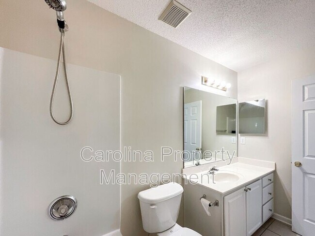 Building Photo - 217 Arlington Downs Blvd