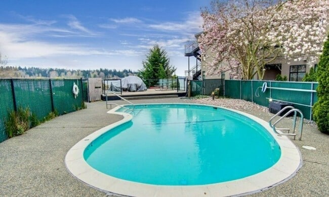 Building Photo - 2bd/1.75ba Kirkland Condo