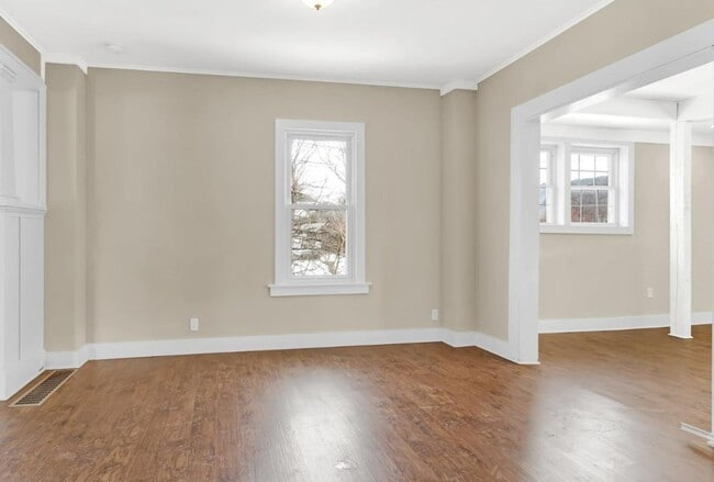 Building Photo - Coming Soon! Beautiful 3 Bedroom, 1.5 Bath...