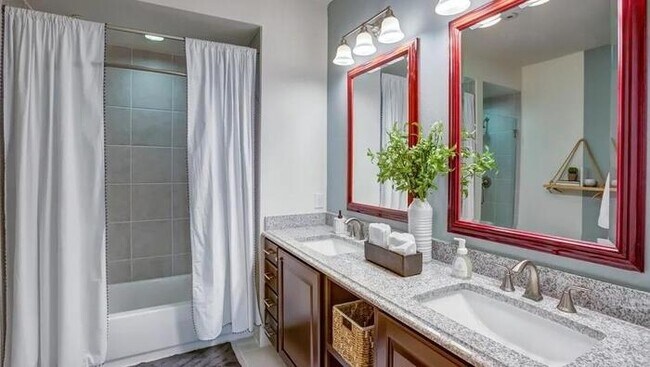 Building Photo - 17803 La Cantera Pkwy