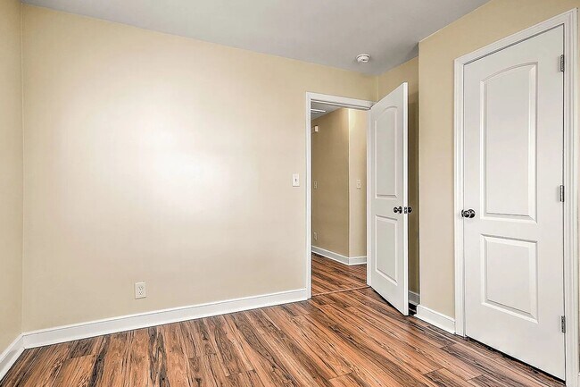 Building Photo - 2361 Hiwassee Dr