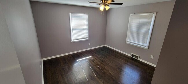 Building Photo - 629 S Troost St