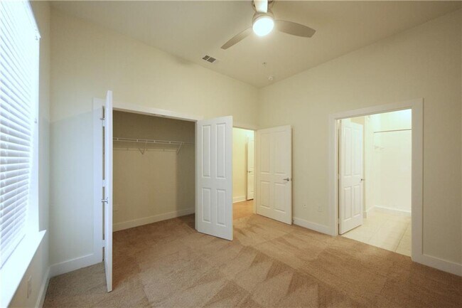 Building Photo - 2400 Louis Henna Blvd