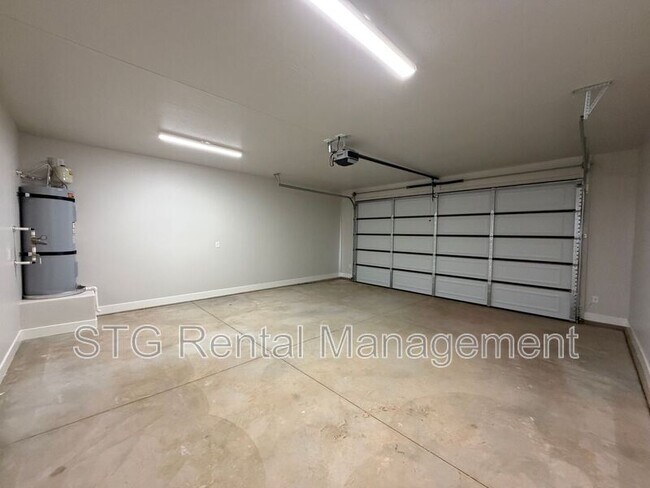 Building Photo - 1020 S 4380 W