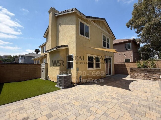 Building Photo - 5798 Mapleview Dr