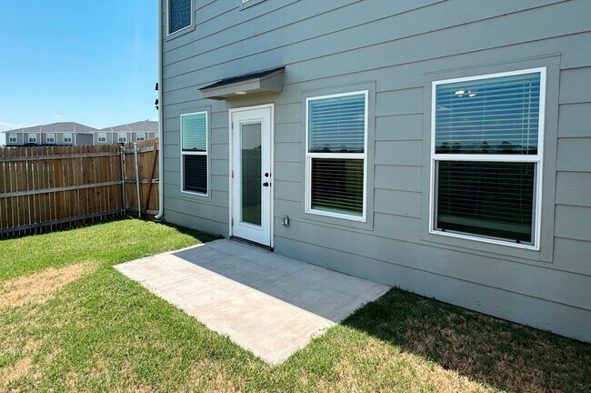 Building Photo - Townhome For Rent NW OKC!