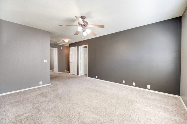 Building Photo - 5711 Kenwood