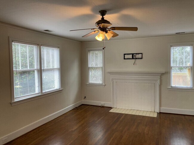 Building Photo - 2831 Burney Dr