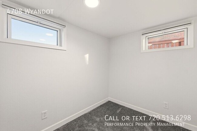 Building Photo - 4708 Wyandot St