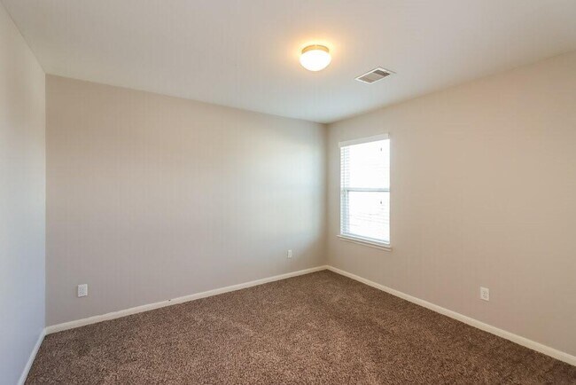 Building Photo - 21822 Octavia Way