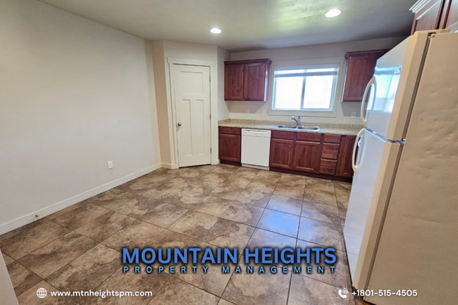 Building Photo - 14397 S Oakfield Way