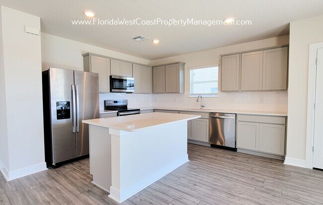 Building Photo - 8415 Abalone Loop