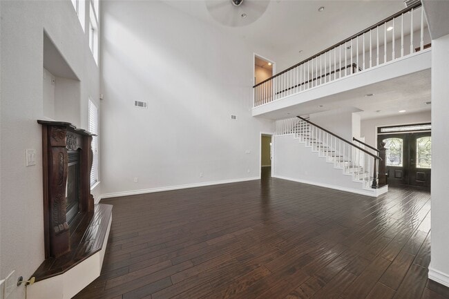 Building Photo - 1213 Wakefield Dr