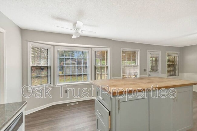 Building Photo - 2492 Pintail Dr