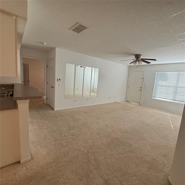 Building Photo - 36027 Deer Creek Dr