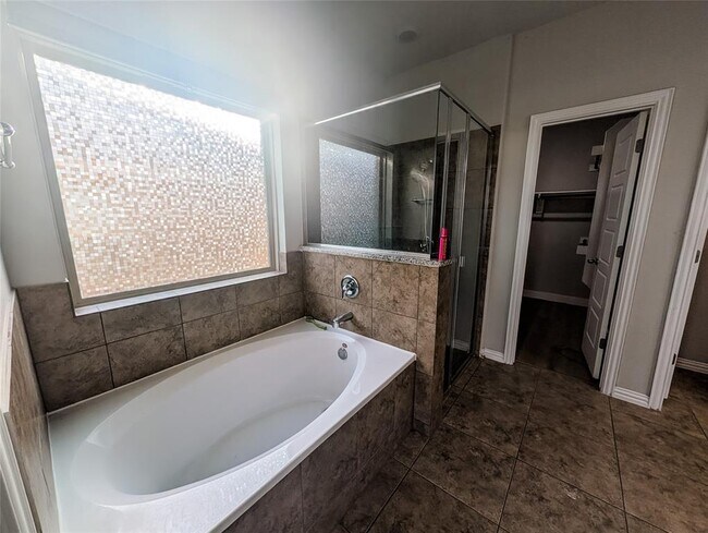 Building Photo - 3636 Mineral Dr