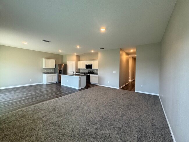 Building Photo - 4 Bed/3 Bath/2 Car Garage New Construction...