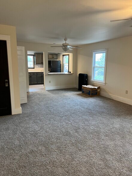 Primary Photo - 63 W Lawn Ave