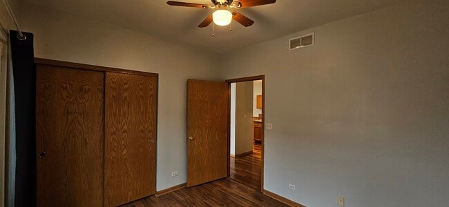 Building Photo - 1036 Woodview Ct